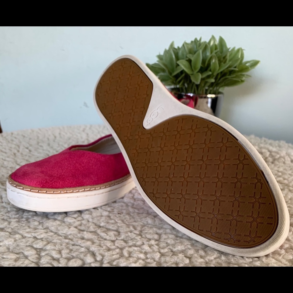 UGG flats - Picture 3 of 9